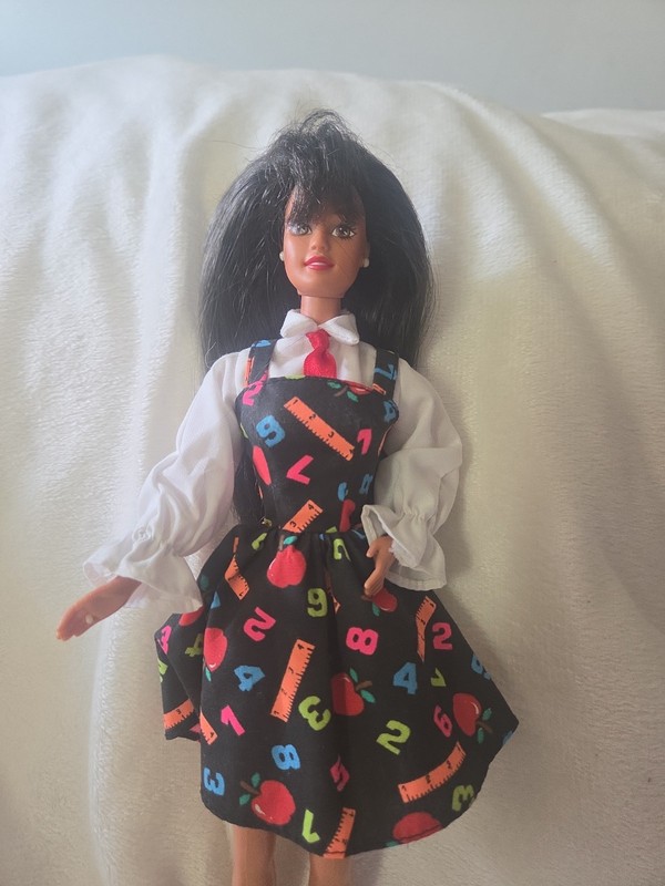VTG 1995 Mattel Teacher Barbie Doll 