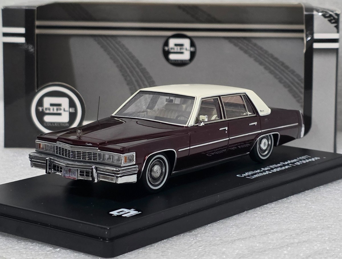 Cadillac De Ville Sedan 1977 Wine Red 1:43 Triple9 T9-43028