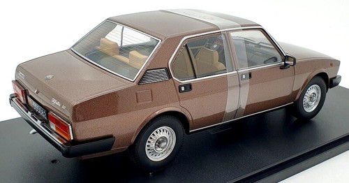 Mitica 1/18 Scale 200015-D - Alfa Romeo Alfetta 2000 TD 1979 - Light Brown - Picture 2 of 5
