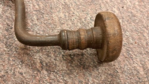 5x Vintage antique drill braces including Stanley no 73 Taymar Coopers braces - Picture 3 of 21