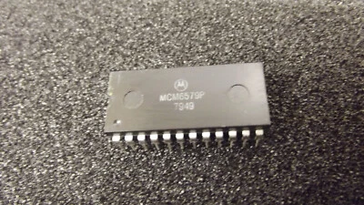 MCM6579P - MOTOROLA IC DIP24 - 8K ROM Character Generator - Bild 1 von 2