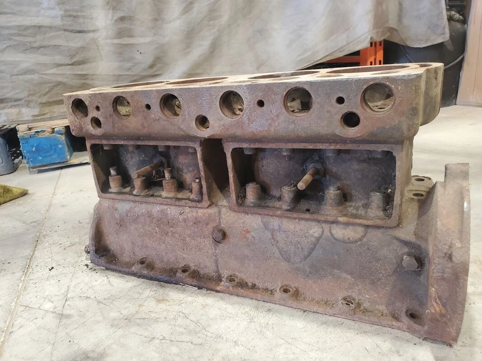 Bloque motor Ford Modelo T 1916 4 cilindros 1097566 Foto 2 de 4