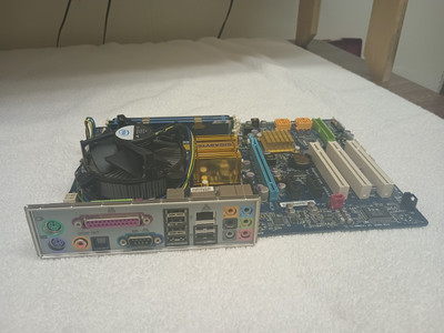 Gigabyte GA-EP35-DS3L MB Intel E7200 CPU @2.53 Ghz 4GB DDR2 & I/O Shield + Fan