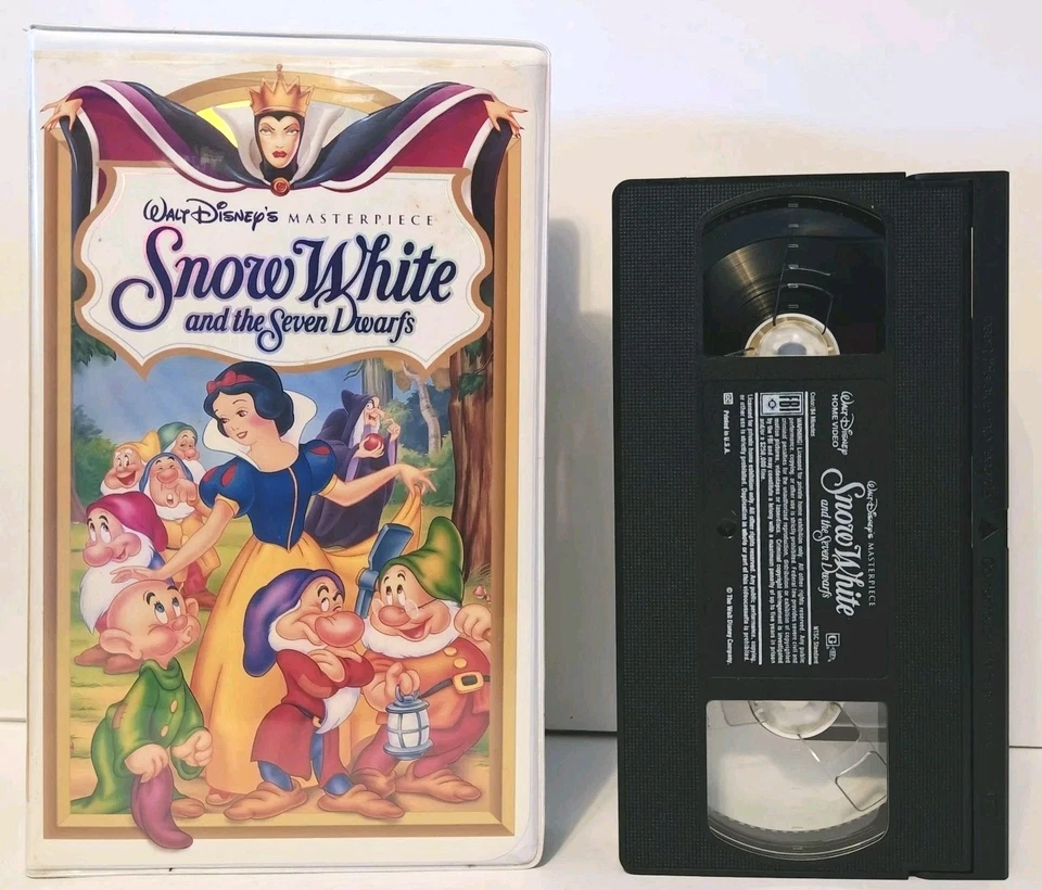 Snow White and the Seven Dwarfs - Walt Disney VHS 1994 - Masterpiece Collection - Image 4 of 4