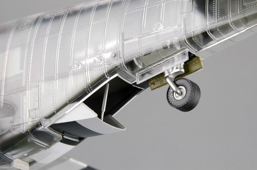 1/32 Trumpeter Mustang III (P51B/C) RAF Fighter - Picture 17 of 18