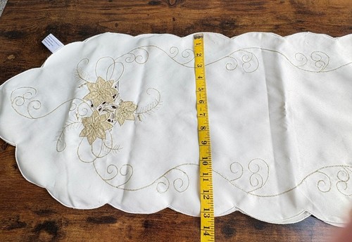 Floral Leaf Embroidered Table Runner White Gold Scalloped Edges Elegant Holiday - Picture 6 of 10