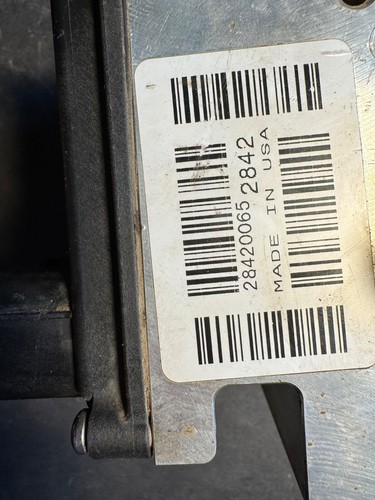 2012 Dodge Ram 3500 ABS Anti Lock Break Module & Pump 68052419AB - Picture 6 of 9