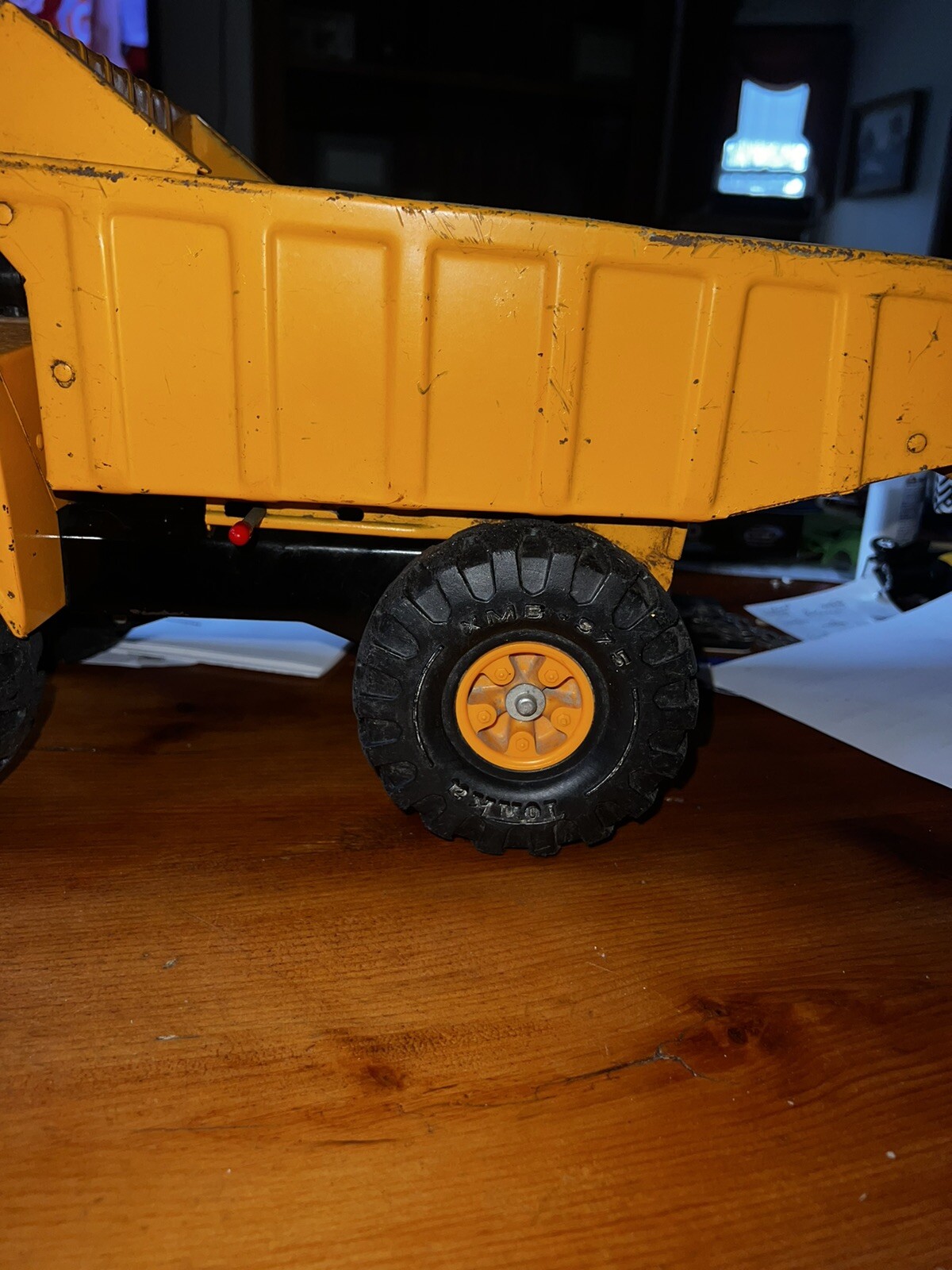 1974 Vintage Orange Mighty Tonka Hydraulic Dump Truck 3902 play wear