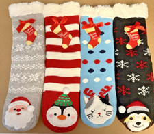 Christmas/Slipper Socks 4 pairs/ Womens/ Gripper Sock Type/Sherpa Lining/ NWT