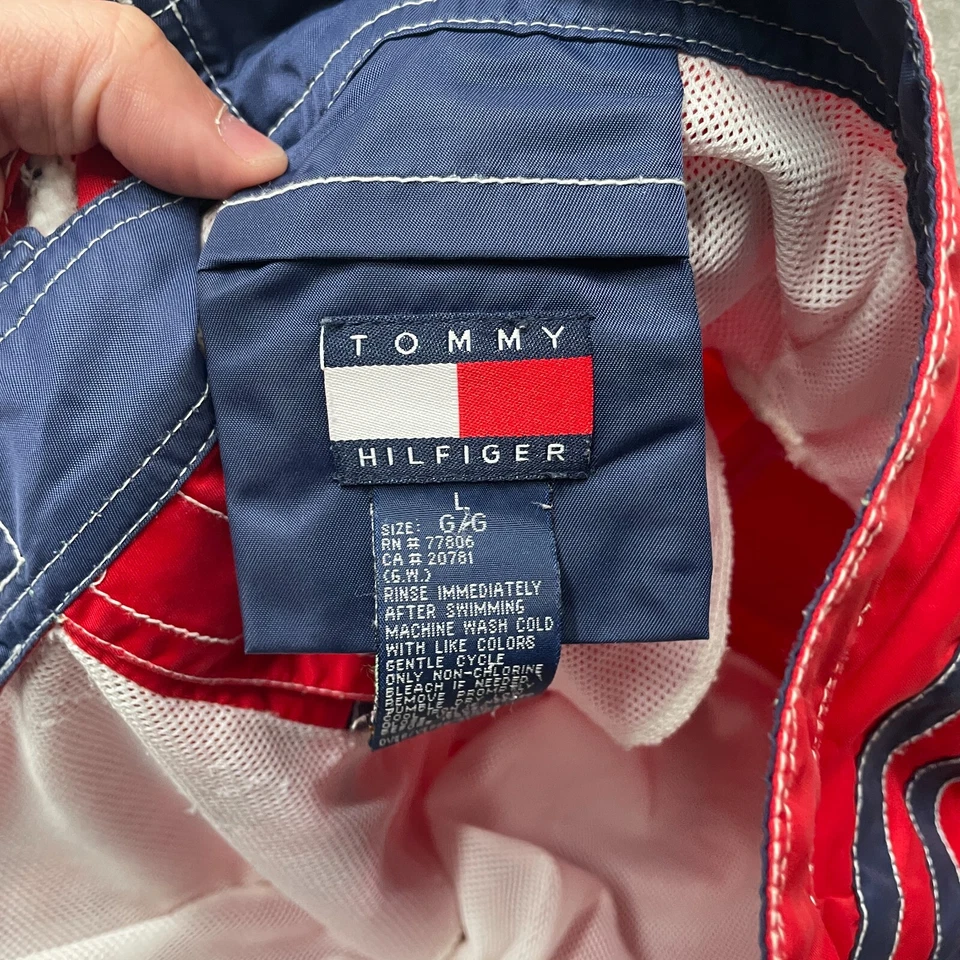 VINTAGE Tommy Hilfiger Pantalones Cortos Adulto Grande Rojo Forrado Bañador Años 90 7 pulgadas Para Hombre Foto 4 de 4