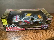 Racing Champions Gold 1998 NASCAR 5 Terry Labonte - Kellogg  s 1:24 Scale Car