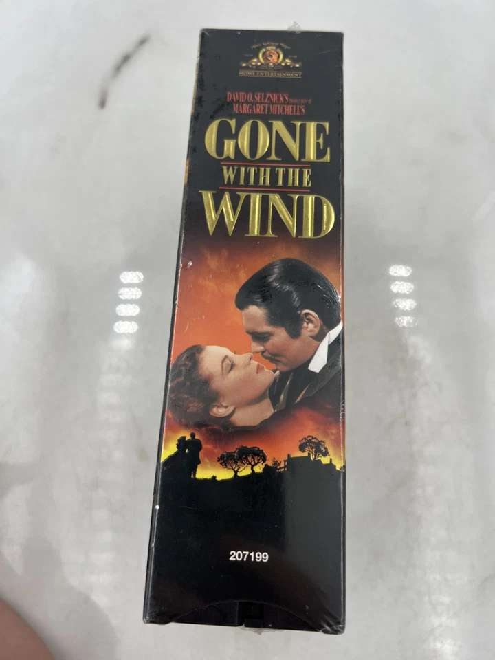 Vintage Gone With The Wind VHS 2 Tape Set Sealed 1939 MGM Classic Oscar Winner - Image 4 of 4