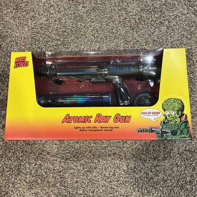 25” RARE Mars Attacks Atomic Ray Gun - Movie Prop - NEW | eBay