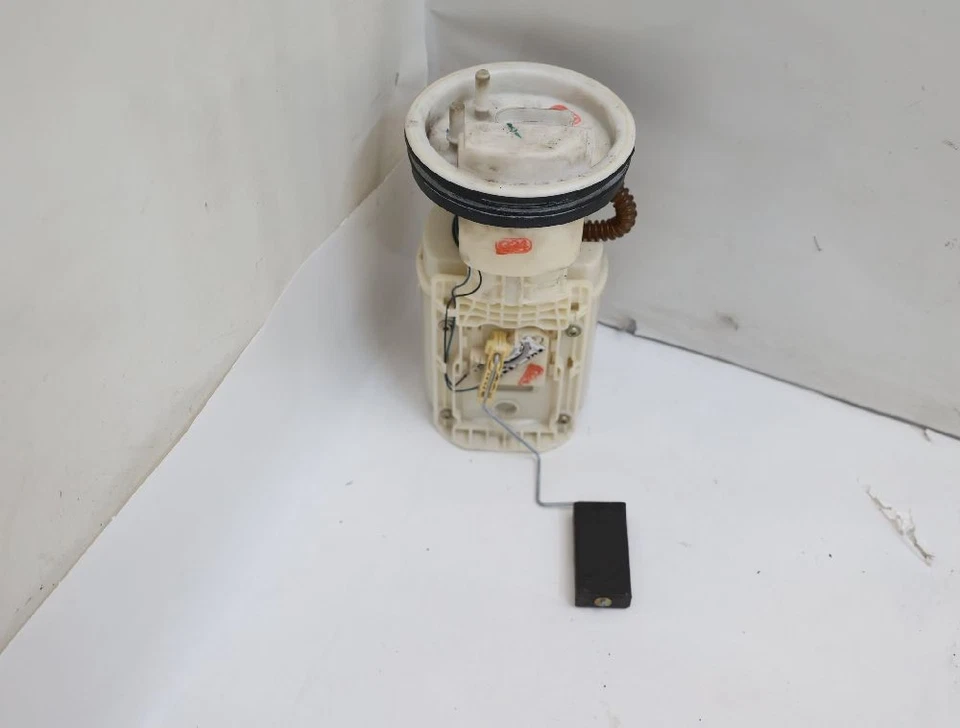 pompe à essence Audi A3 8L 92 kW 125 HP 81813 - Photo 4/4