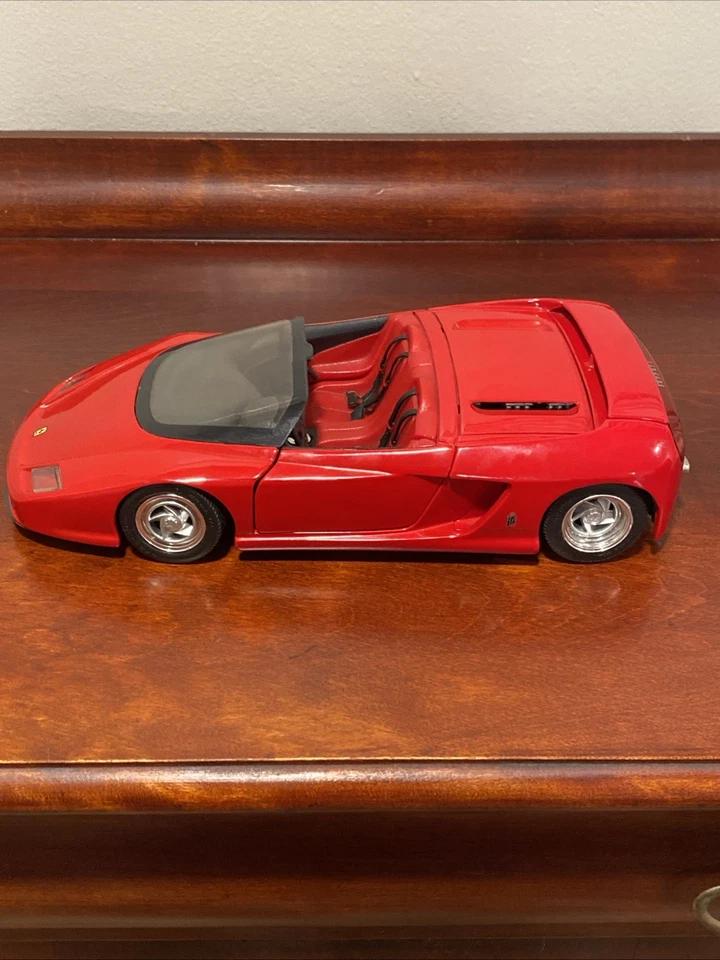 Revell Red Ferrari Mythos Car 1991 Diecast 1:18 Model Convertible - Image 2 of 4