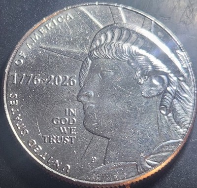 RARE UNCERCULATED 1776-2026 BICENTENNIAL HALF DOLLAR WITH DD ON MAKERS MARKS,...