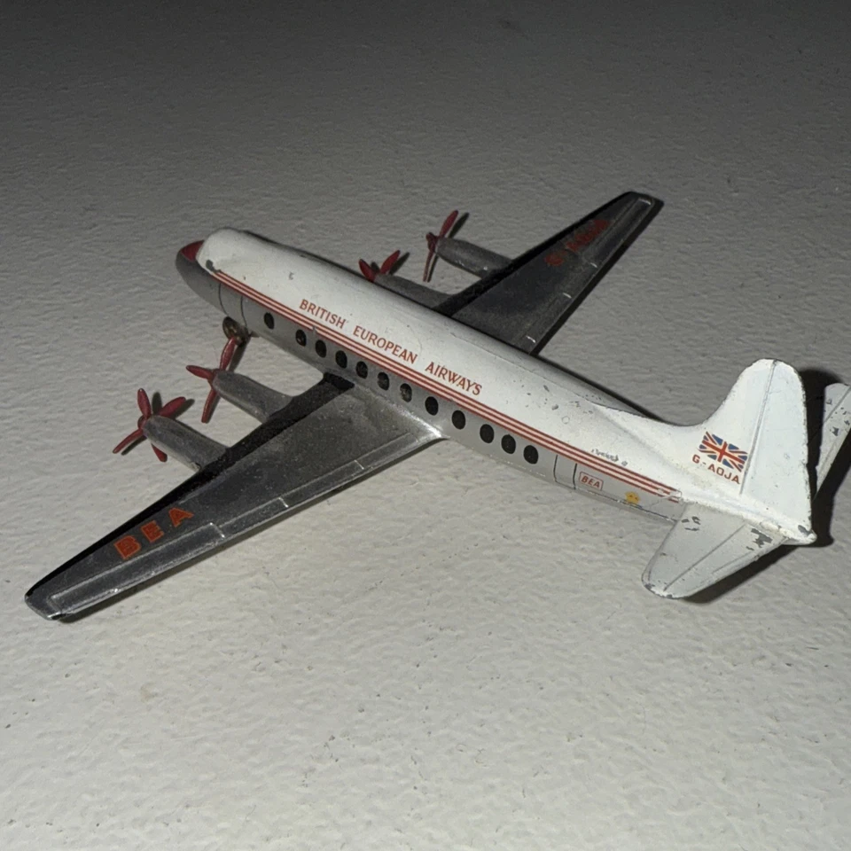 Dinky 708 Vickers Viscount 800 AIR LINER BEA G-AOJA - Image 2 of 4