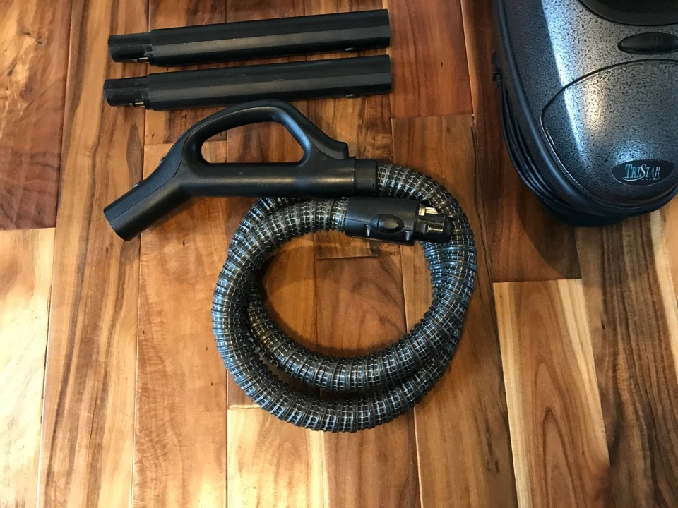 TriStar A101G Canister Vacuum Cleaner With Power Head Nozzle, Wand & Hose A101 - Image 2 of 4