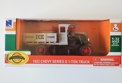 NewRay 7-11 1923 Chevy Series D 1 Ton Truck 1:32 Scale 2018 Collector's Edition