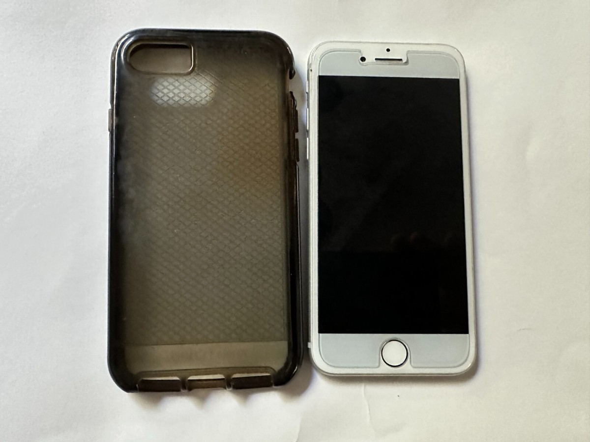 Apple iPhone 8 - 64GB - Silver (Unlocked) A1863 | eBay