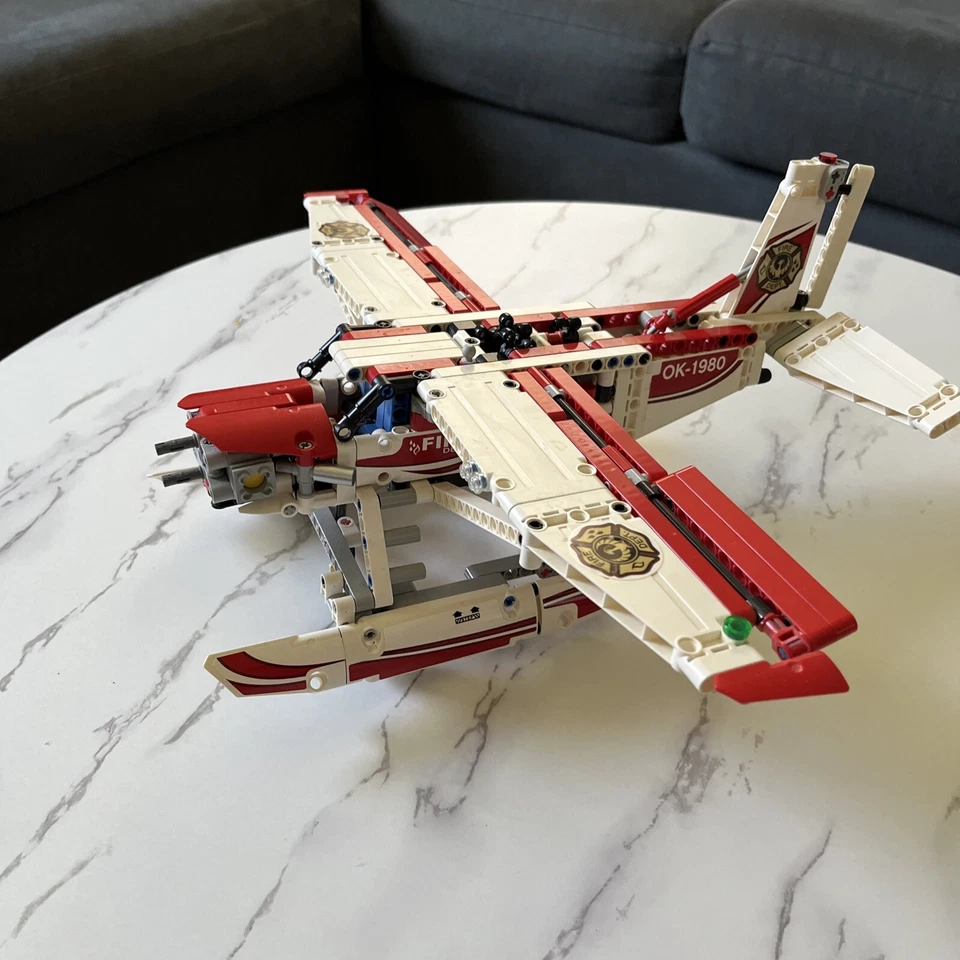 LEGO Technic 42040 Retirado Avión de Bomberos Modelo Juguete Set incompleto Foto 4 de 4