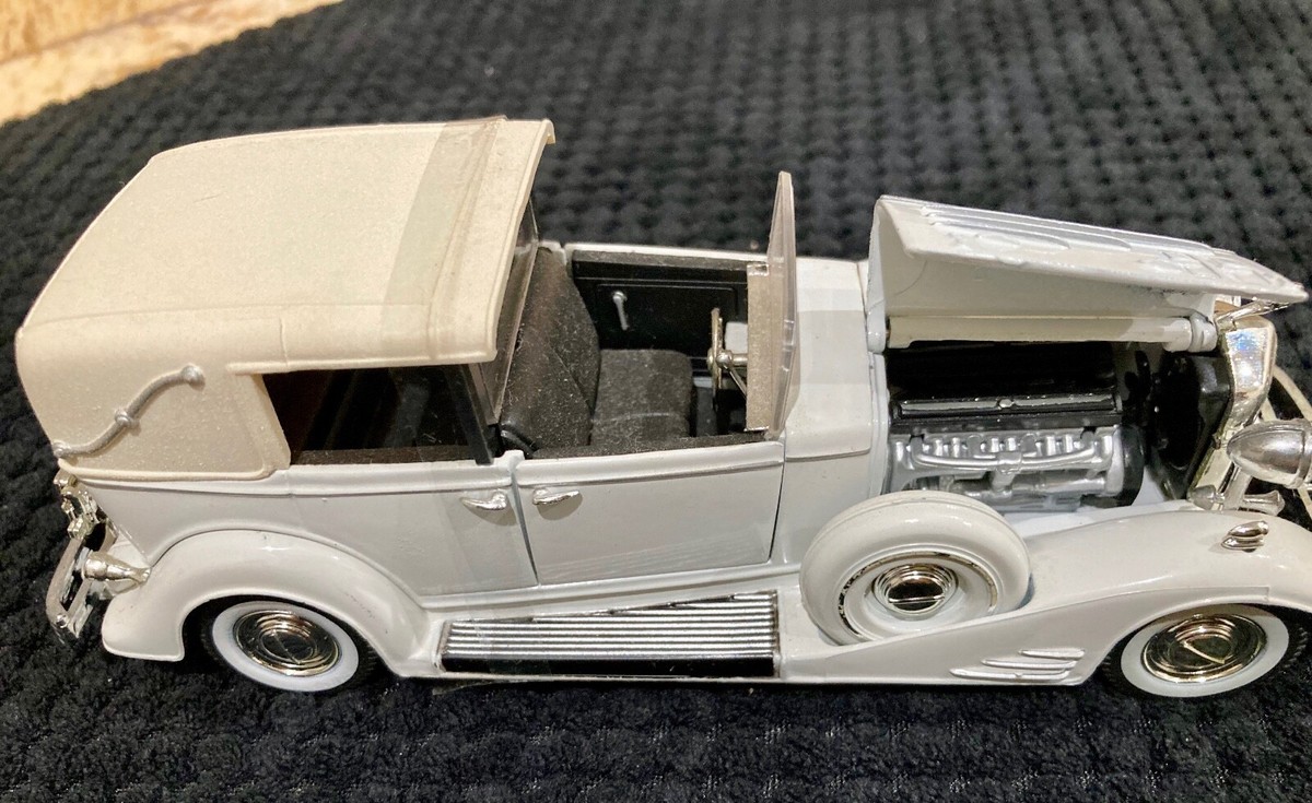 Cadillac Town Car 1933 ミニカー 未使用保管品 当時物 Cadillac Town Car 1933 ミニカー 未使用保管品 当時物