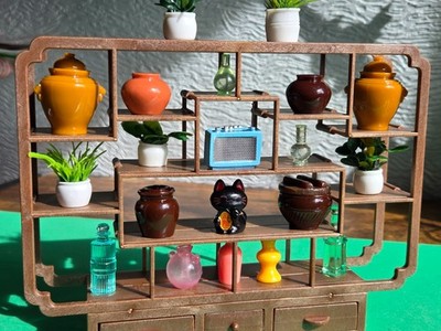 Puppenhaus Modem Orientalischer Stil Regal mit Pflanzen/Glückskatze ect 1.12.