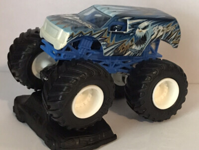 Hot Wheels Monster Jam 32 Degrees Diecast Custom Truck 1:64 Rare HTF *READ
