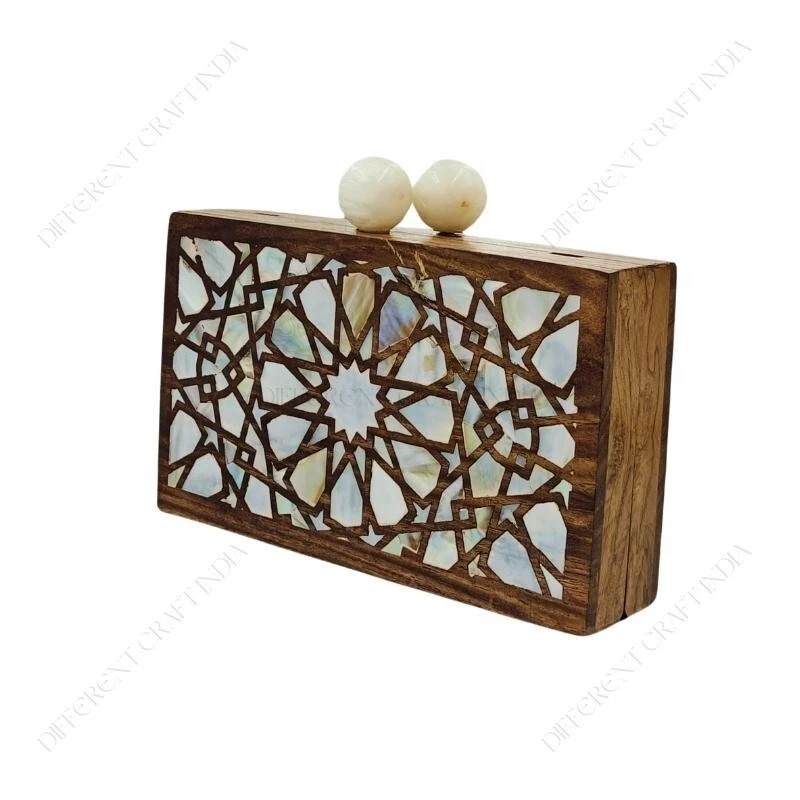 Bolso sin asas de madera de teca con incrustación geométrica de nácar hecho a mano Foto 3 de 4