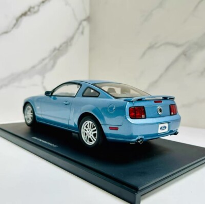 SUPER RARE* Autoart 1/18 Ford Mustang GT 2005 Windveil Blue