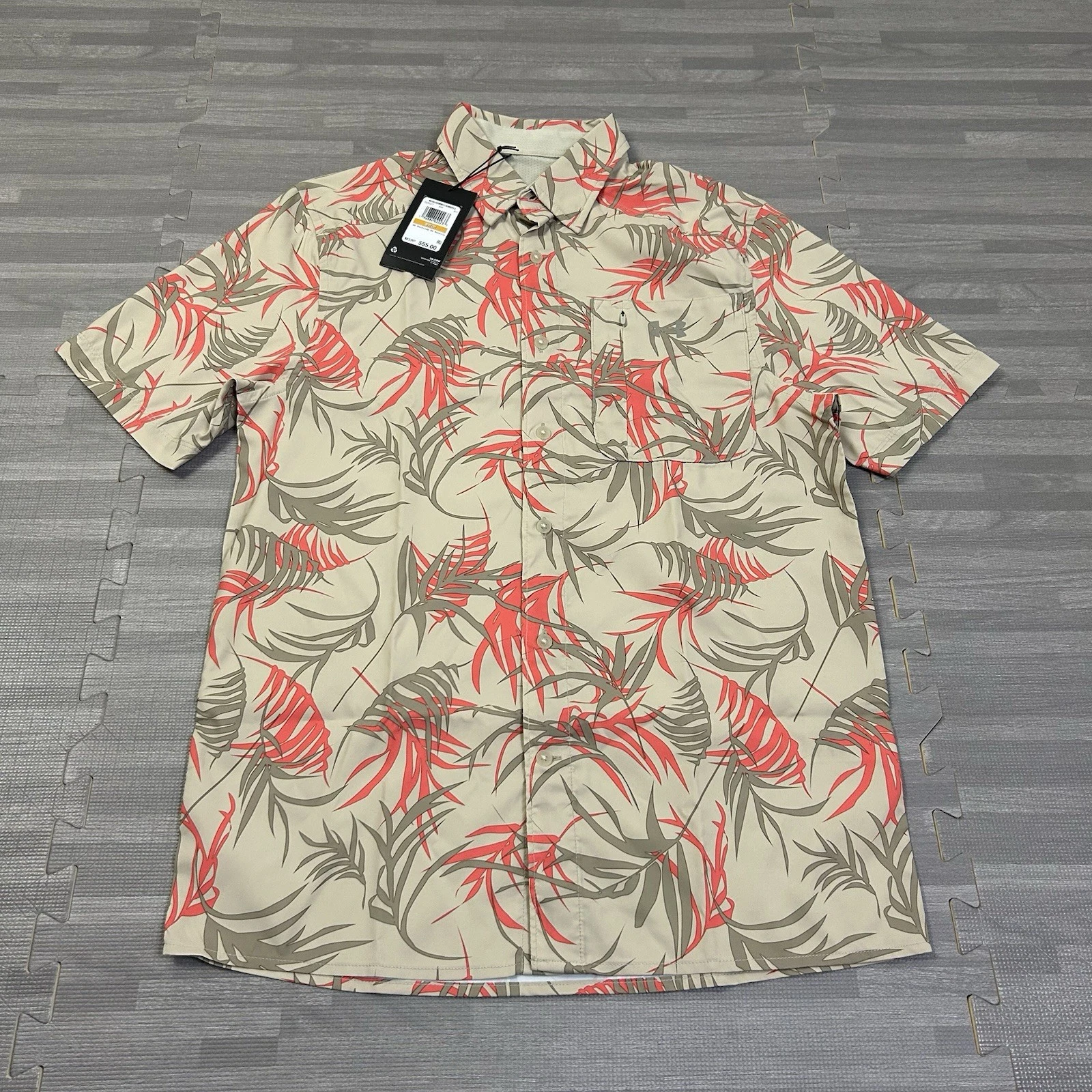 Under Armour Dockside Novelty SS Fishing Shirt Mens Small 1376577 AOP Beige $55