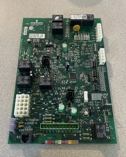 Goodman Amana PCBKF101 / 50C51-289-90 Furnace Control Circuit Board