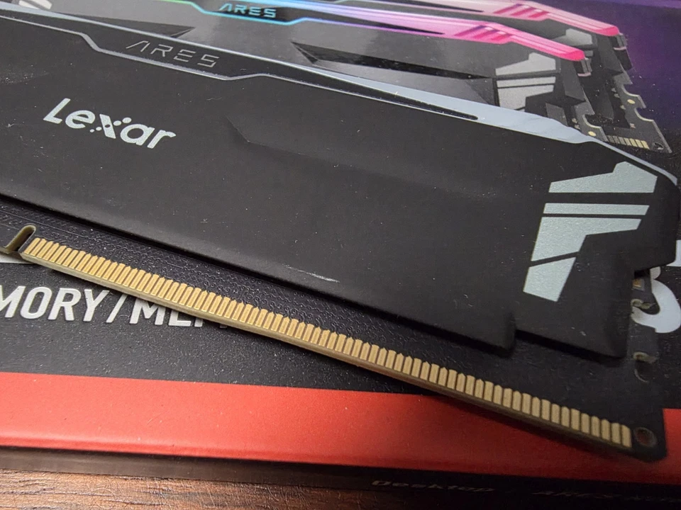 Lexar Ares RGB Black DIMM Kit 32GB, DDR5-7200, CL34 - Bild 4 von 4