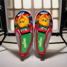 Sesame Street Slip-On Casual Shoe Unisex Children  s Size 5