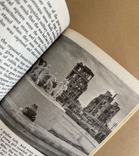 John Steinbeck, A Russian Journal. Illustrated Bantam Non Fiction 1970. Scarce. - Picture 7 of 7