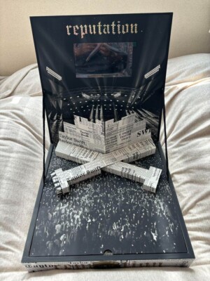 Taylor Swift Reputation Tour VIP Box COMPLETE SET Used | eBay Taylor Swift Reputation Tour VIP Box COMPLETE SET Used | eBay