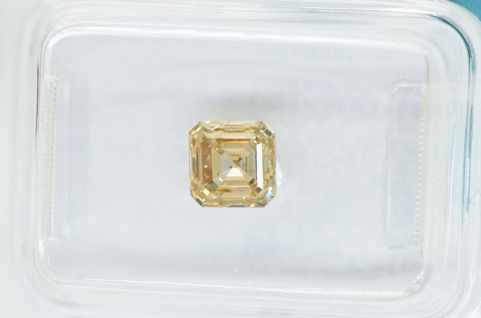 Brown Diamond Asscher Shape Natural Fancy Color 1.07 Carat SI1 IGI Certificate - Image 2 of 4
