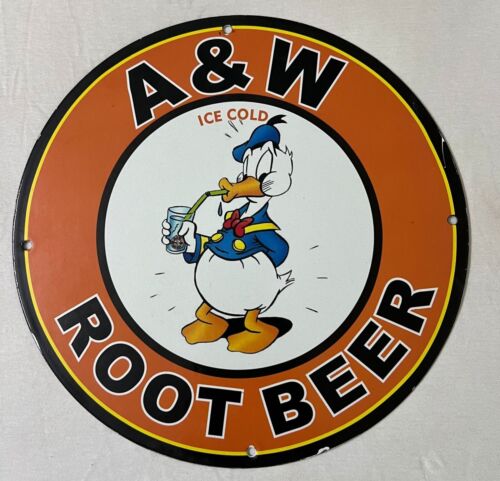 A&W ROOT BEER ICE COLD DONALD DUCK PORCELAIN GAS OIL SODA MANCAVE GARAGE SIGN. - Afbeelding 1 van 7