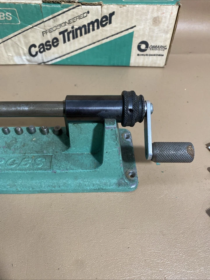 Recortadora de estuche giratorio RCBS con 2 pinzas y 6 pilotos con caja Foto 4 de 4