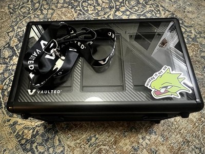 Vaulted TCG Card Case