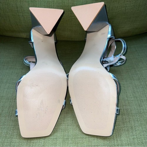 Charles David NEW Women's Tucker Heeled T-Strap SIlver Sandal Size 9 - Picture 11 of 13