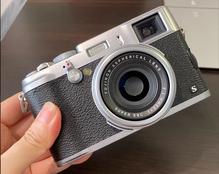 FUJIFILM Fuji X100S 16.3MP Compact Digital Camera English Silver