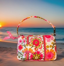 Vera Bradley Wristlet Wallet Folkloric Floral Adorable Many Compartments