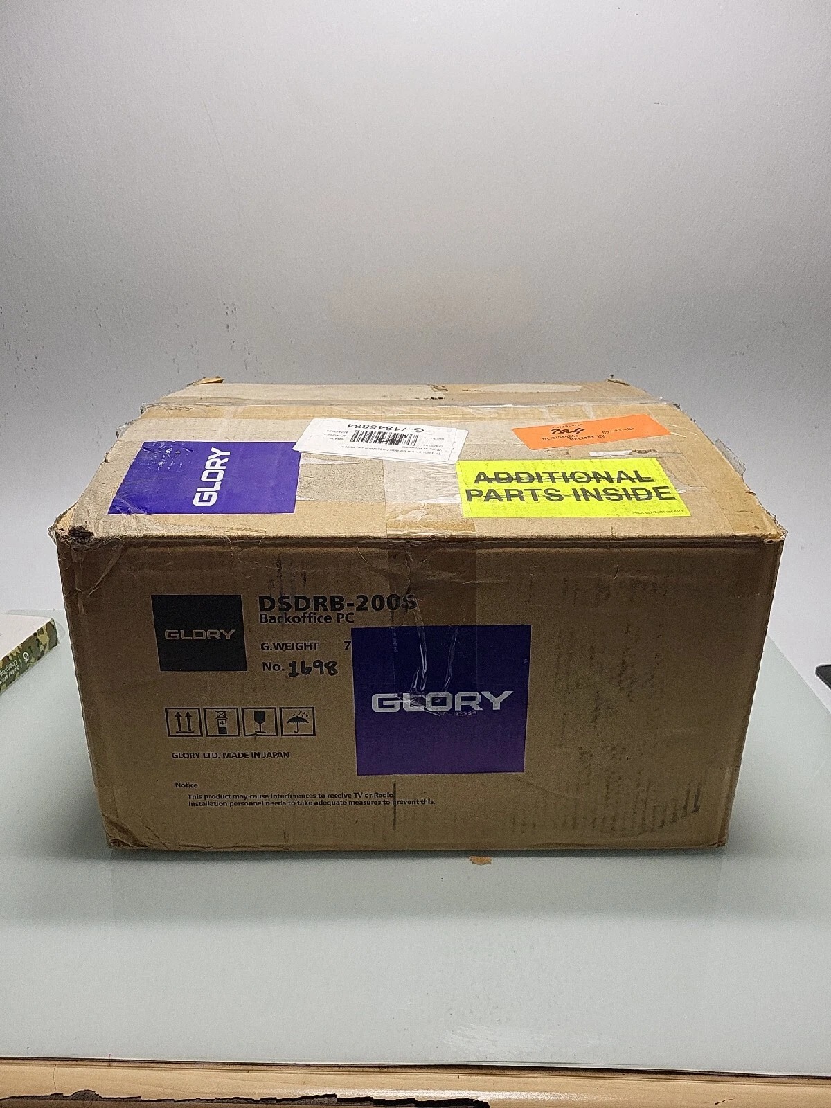 Contec BX-M2500 -Fanless Embedded PC / Intel 9th Gen. Xeon (Coffee Lake R +... - Picture 4 of 4