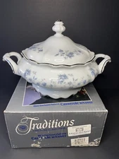 Johann Haviland BLUE GARLAND Covered Vegetable Soup Tureen Casserole Dish Floral