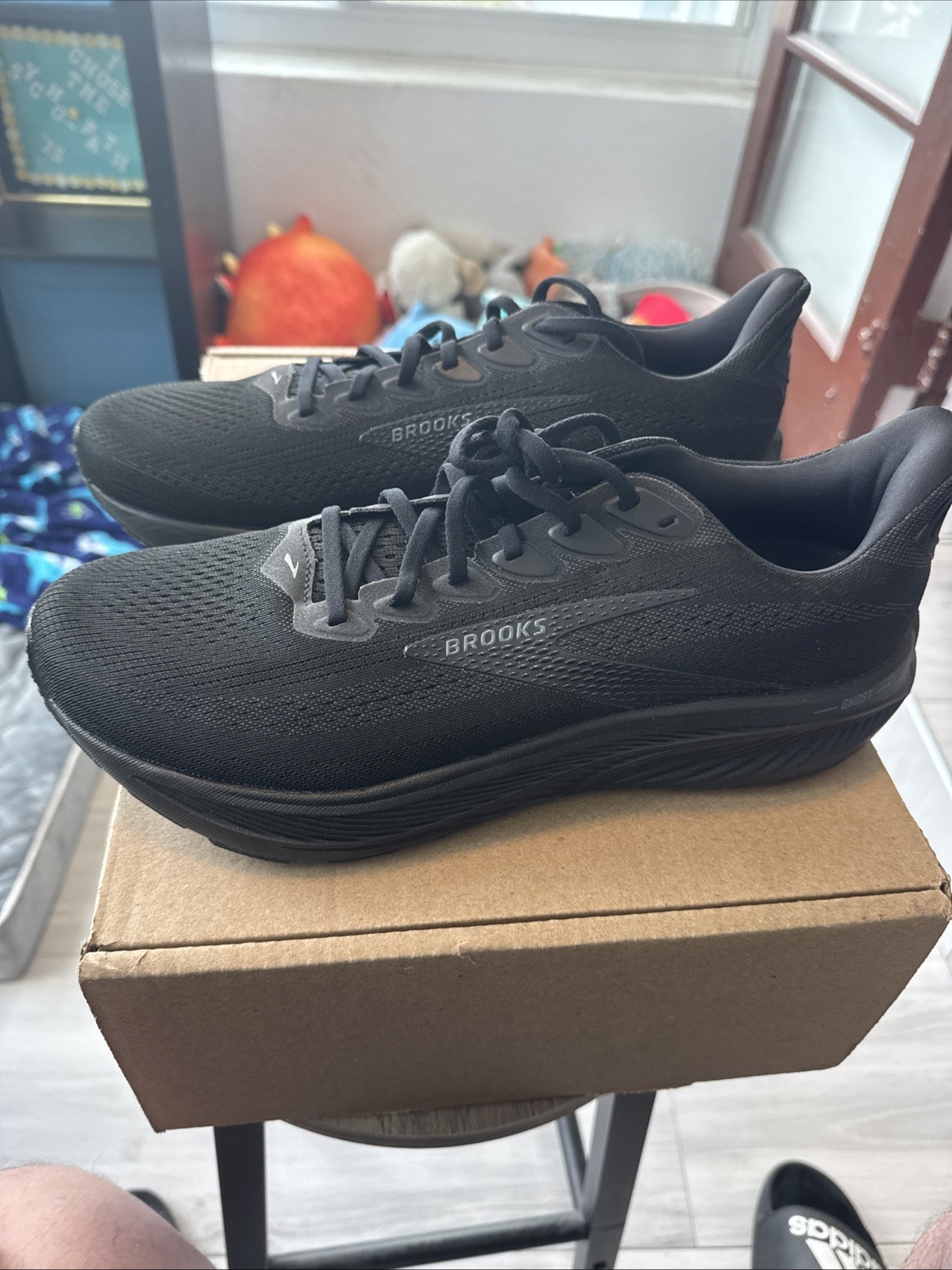 Brooks Ghost 17 Men’s Size 12 Wide 2E Triple Black Running Shoes Brand New image 7