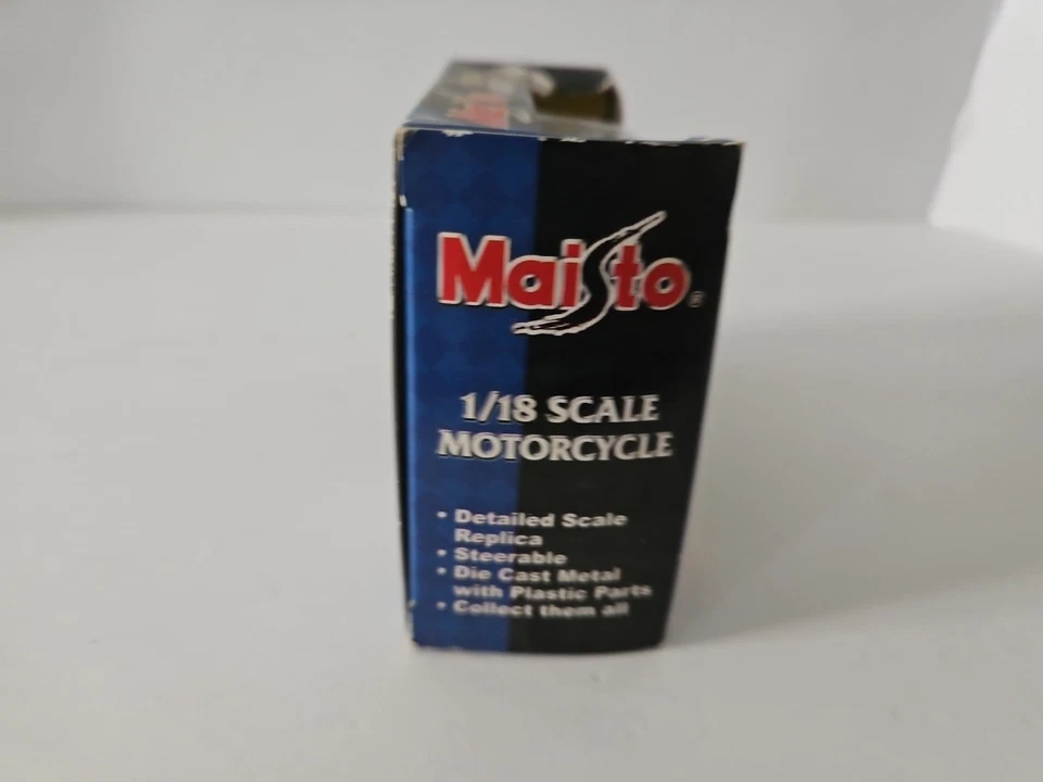 Marston 1/18 Scale Motorcycle Munch Chopper Die Cast Model - Image 4 of 4