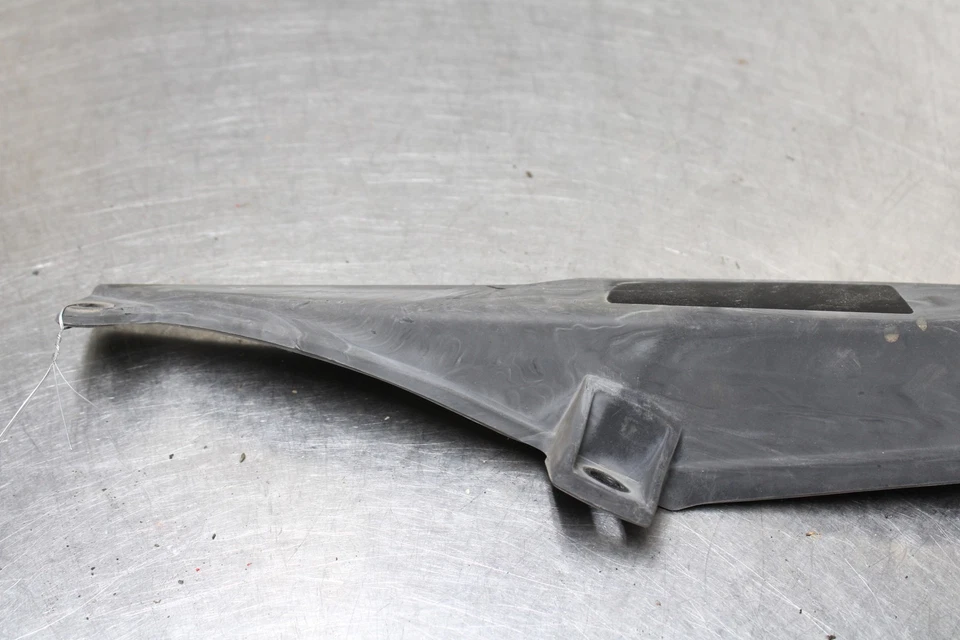 02-06 RVT1000R RC51 SP2 REAR BACK DRIVE CHAIN GUARD COVER SHIELD Foto 2 de 4