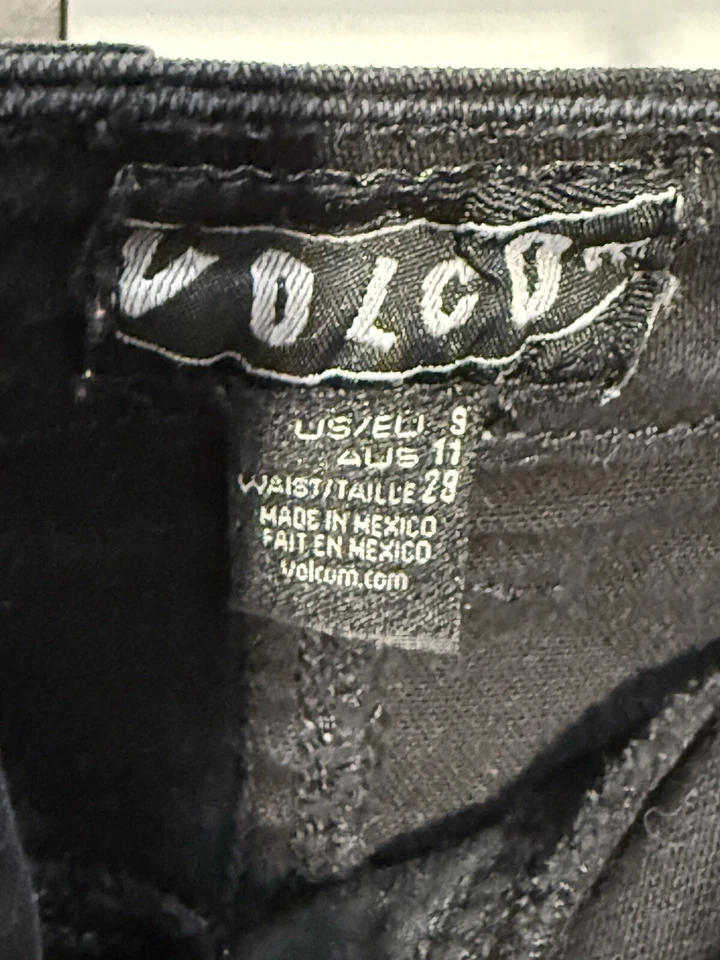 VOLCOM Women's  “Stix Hi-Rise" Shorts Wash Black Denim size 9 Waist 29 - Image 3 of 3