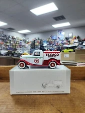SpecCast 1935 Texaco Ford Tanker Diecast Bank